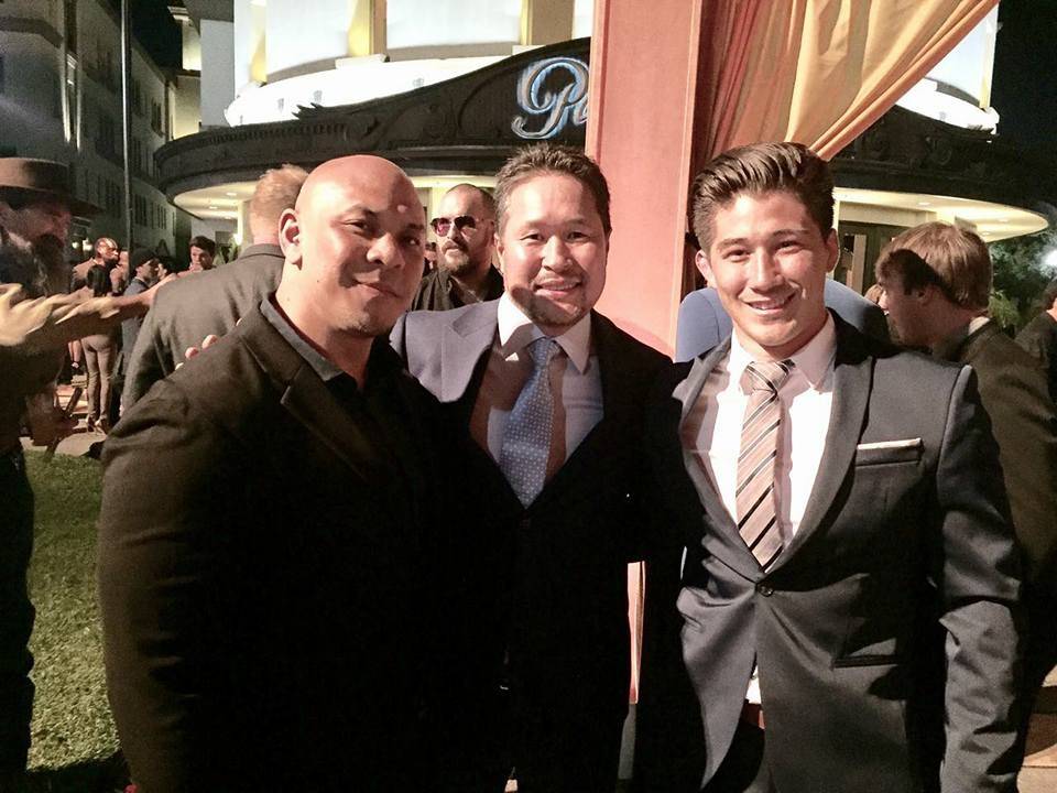 Жайдарбек Кунгужинов (в центре) на премии "Таурус"