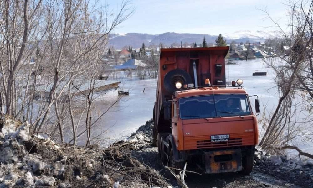 Борьба с последствиями ЧС продолжается круглосуточно