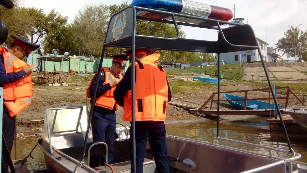 Водная полиция уже патрулирует городскую линию Иртыша