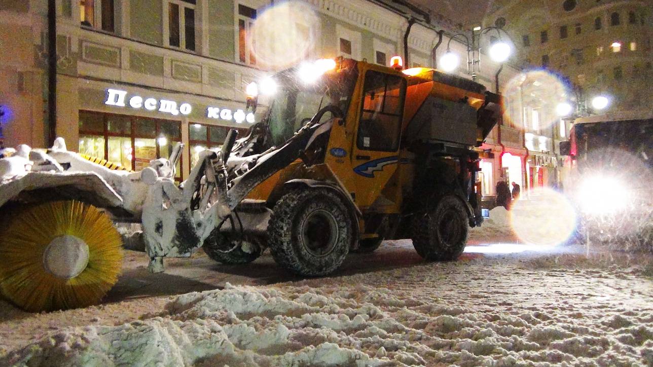 Уборка снега в Москве