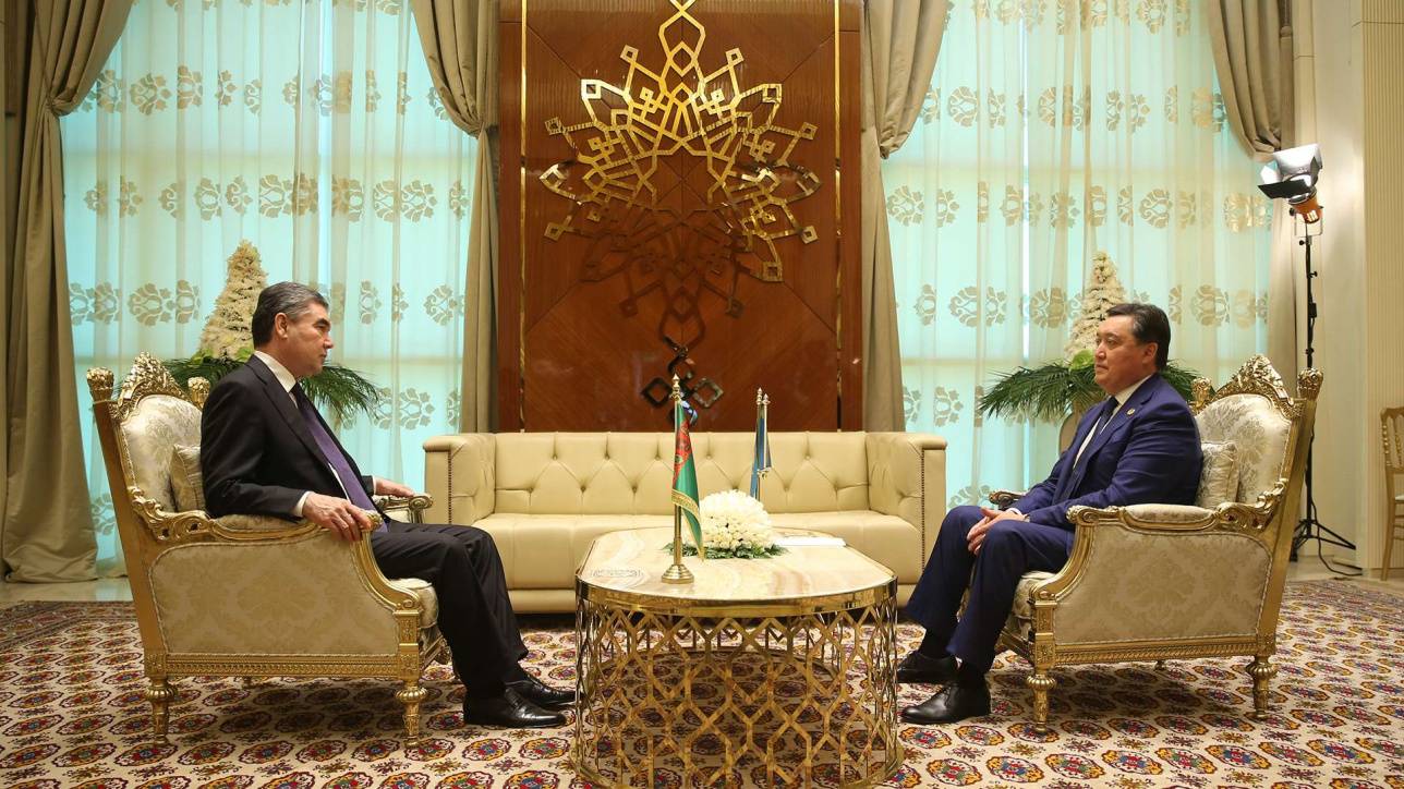 Рабочая встреча Аскара Мамина и Гурбангулы Бердымухамедова