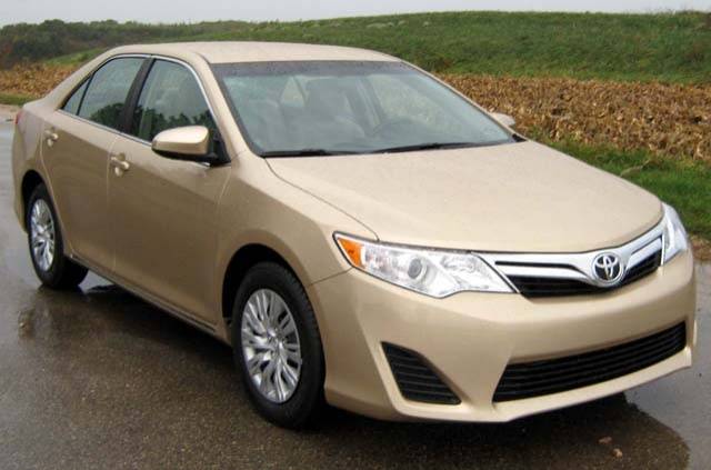 Выпущенным в период с 8 марта 2011 года по 1 августа 2014 года седанам Toyota Camry должны были проверить пыльник шаровой опоры 