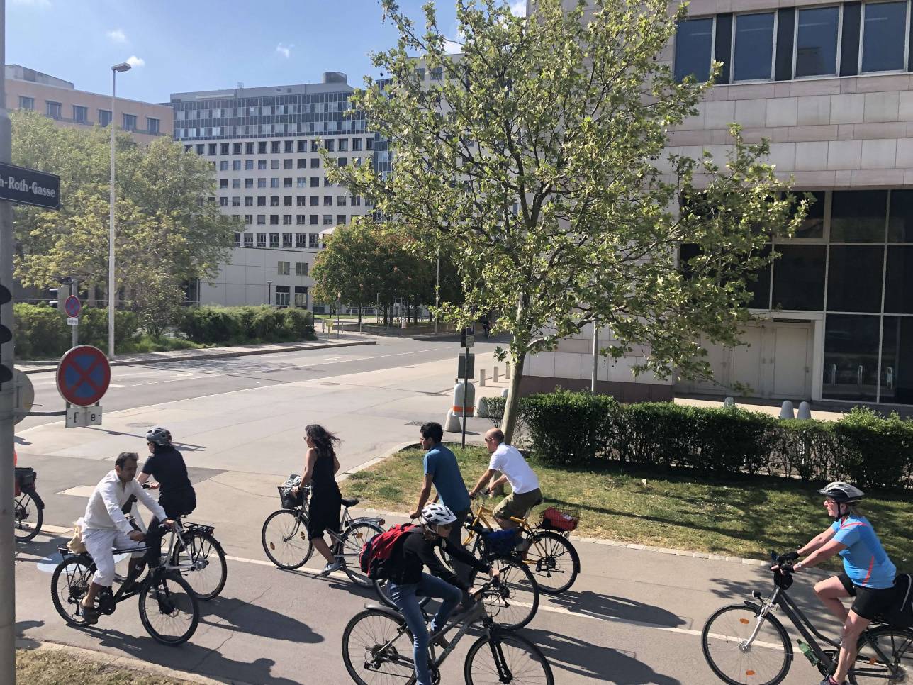 Передвигаться удобно на велосипедах