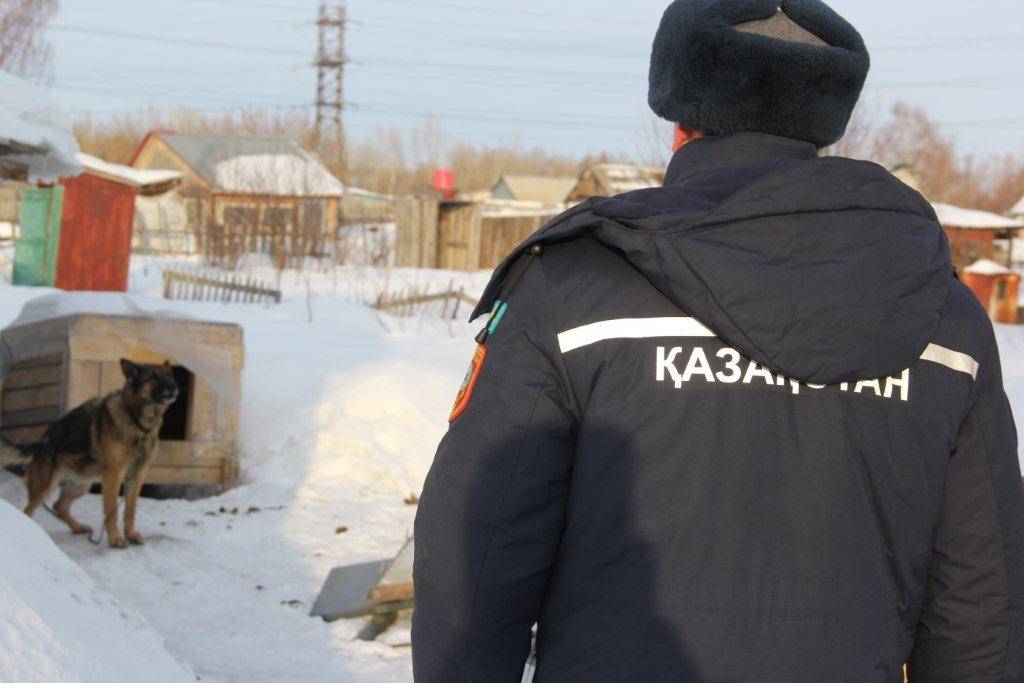 Пожарным угрожают в Усть-Каменогорске