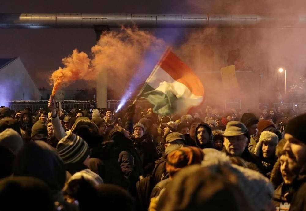 Акция протеста в Будапеште против "закона о рабстве"