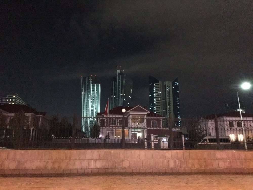 В рамках акции "Час Земли" в столице отключили внешнюю подсветку зданий