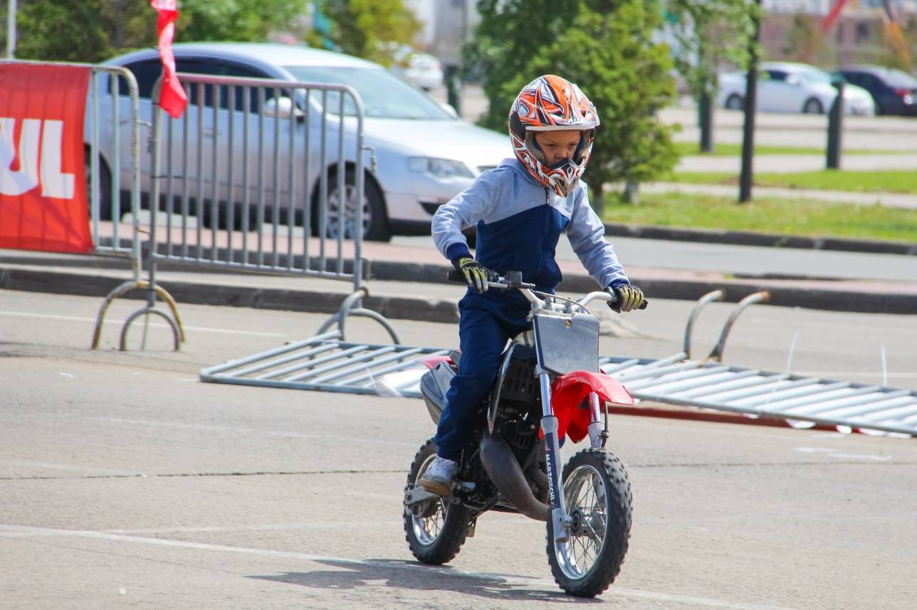 Семилетний чемпион Казахстана в классе 50 кубических сантиметров Кайрат Олжабаев