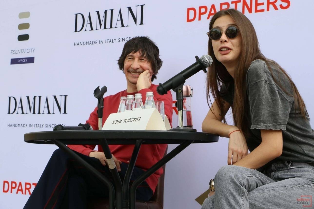 Шоу группы пройдут 25, 26 и 27 апреля в Алматы