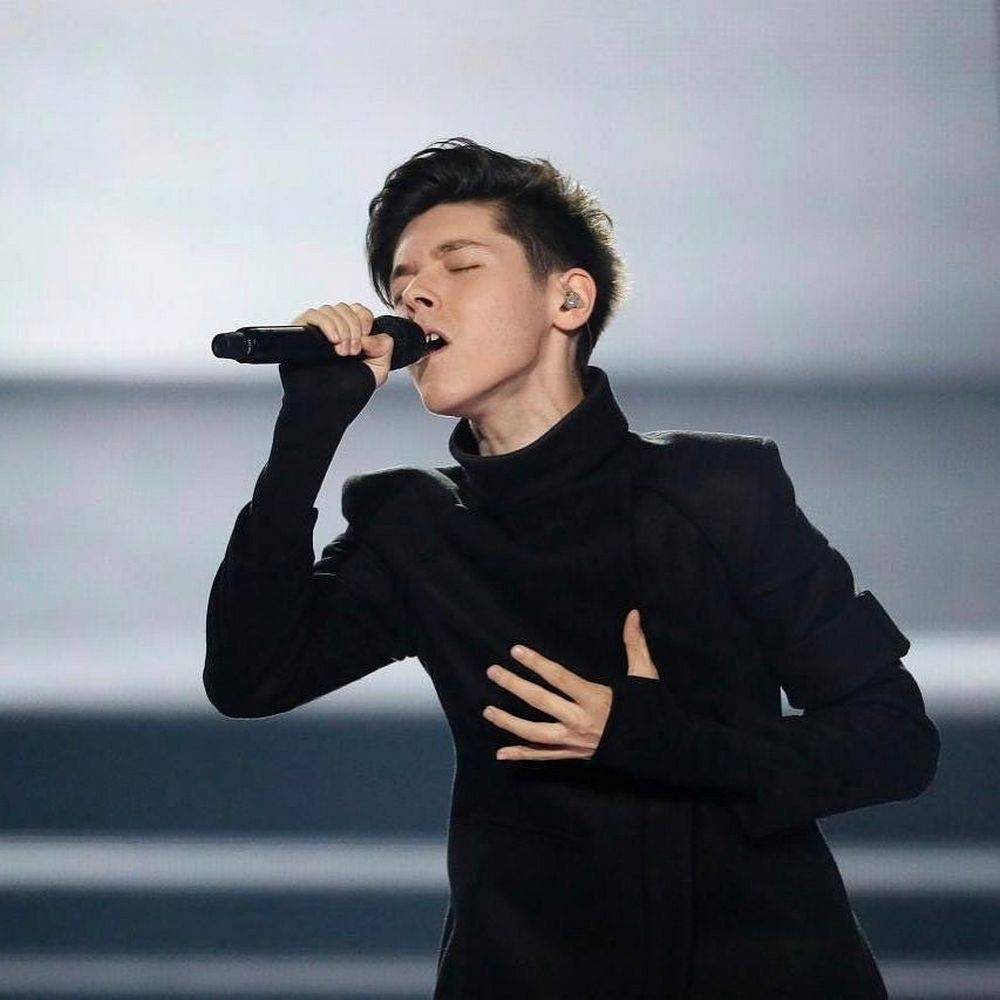 Кристиан Костов во время выступления в полуфинале Евровидения