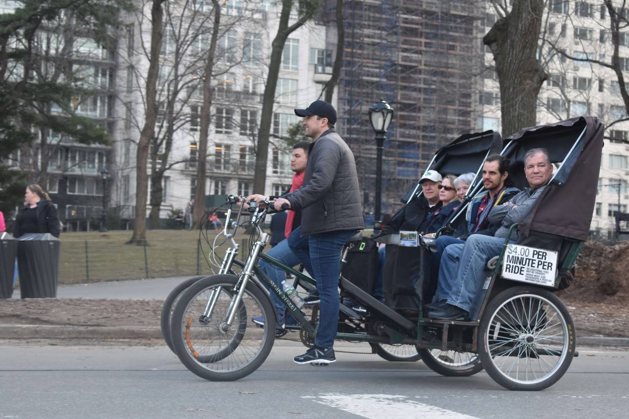 Педикэб - Орталық паркті айналуға таптырмайтын транспорт түрі