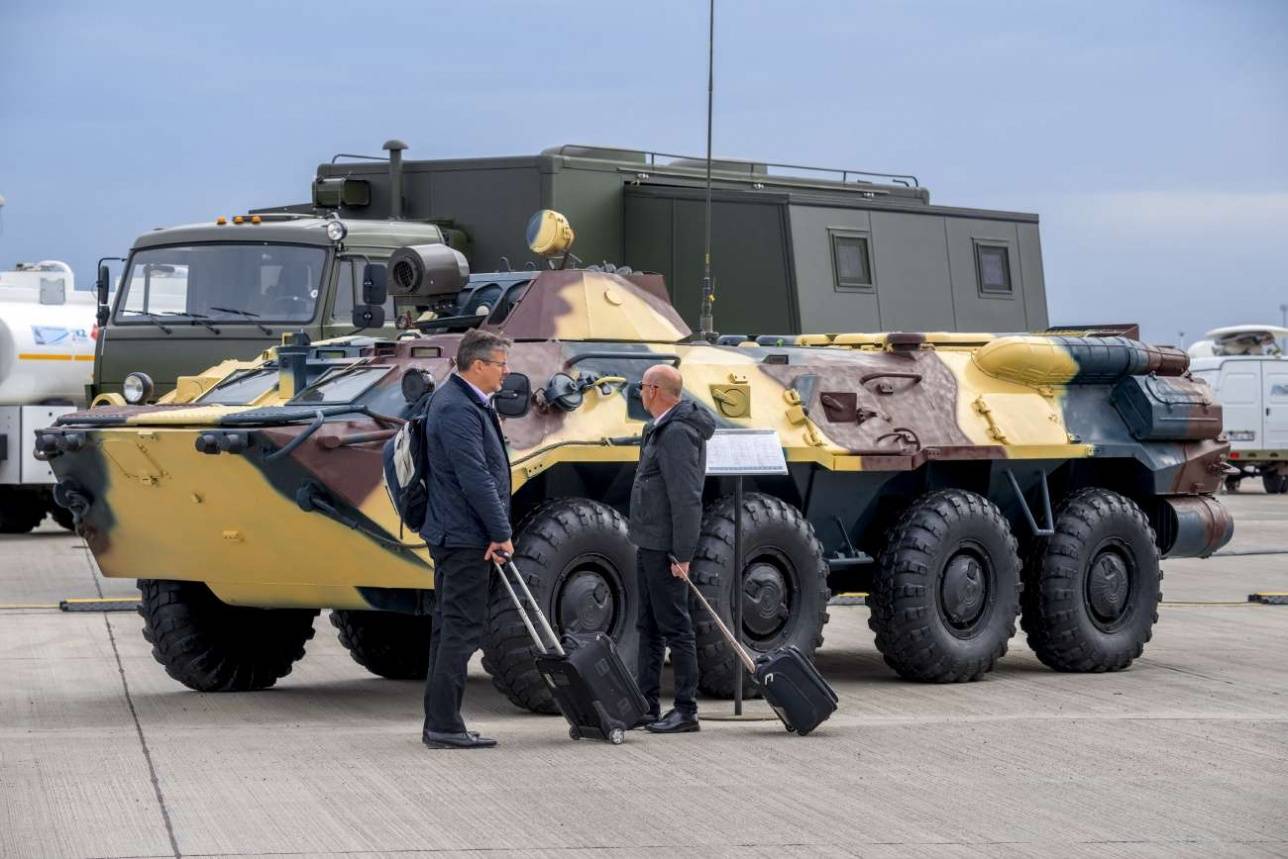 Модернизированный БТР-70 с комплексом изучения радиационной обстановки