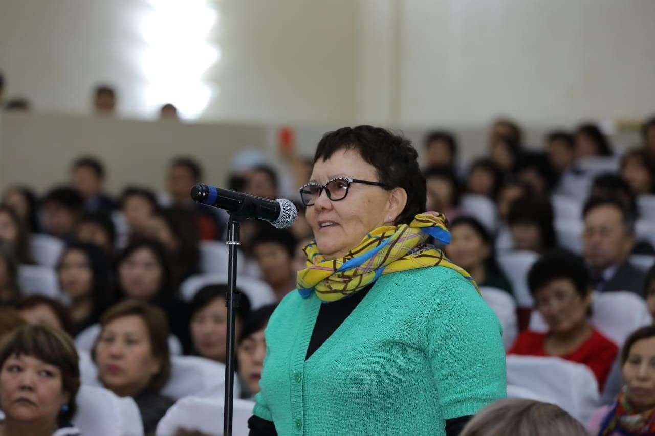 На встрече жителям предоставили слово