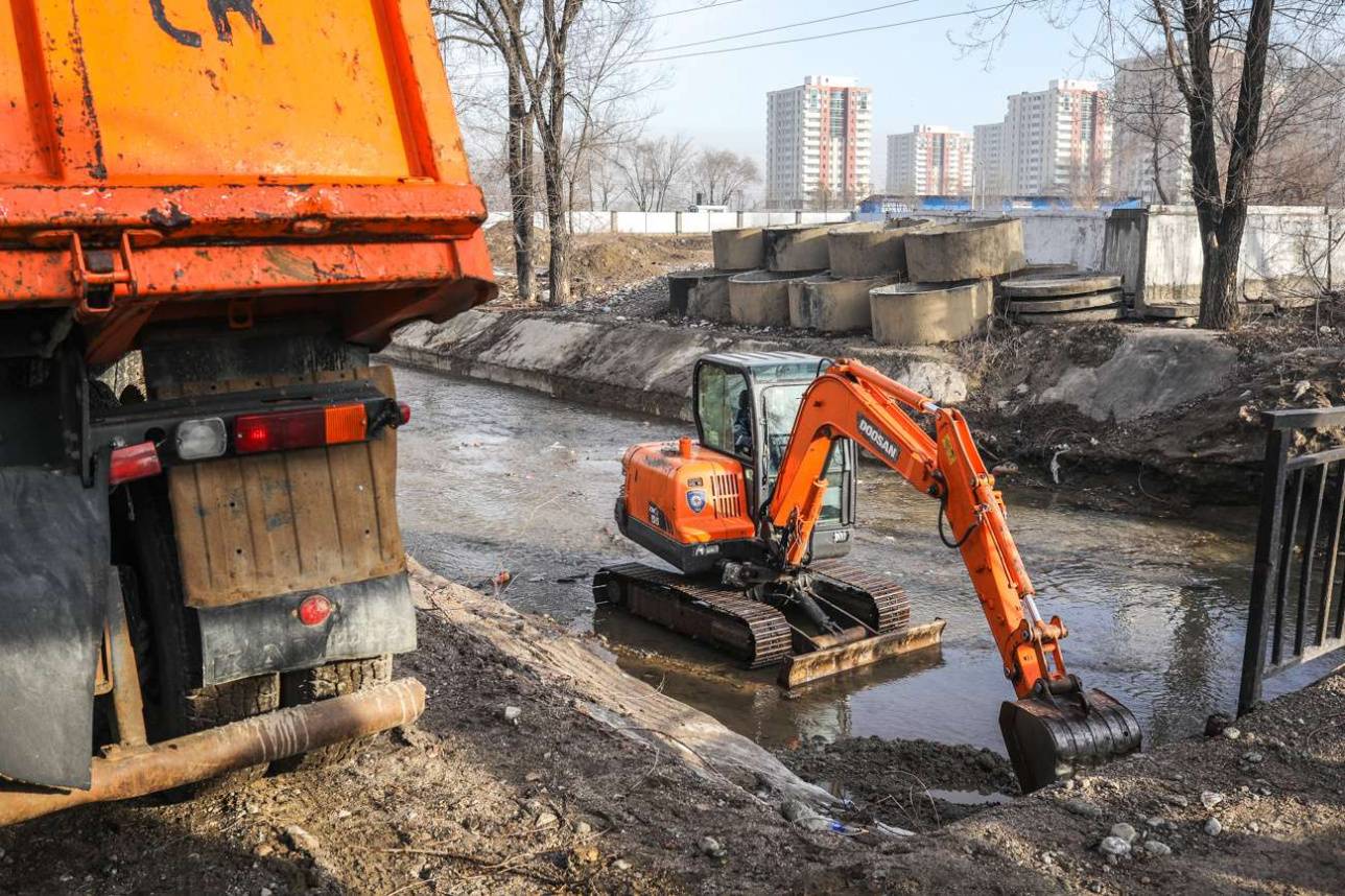 Малогабаритный экскаватор