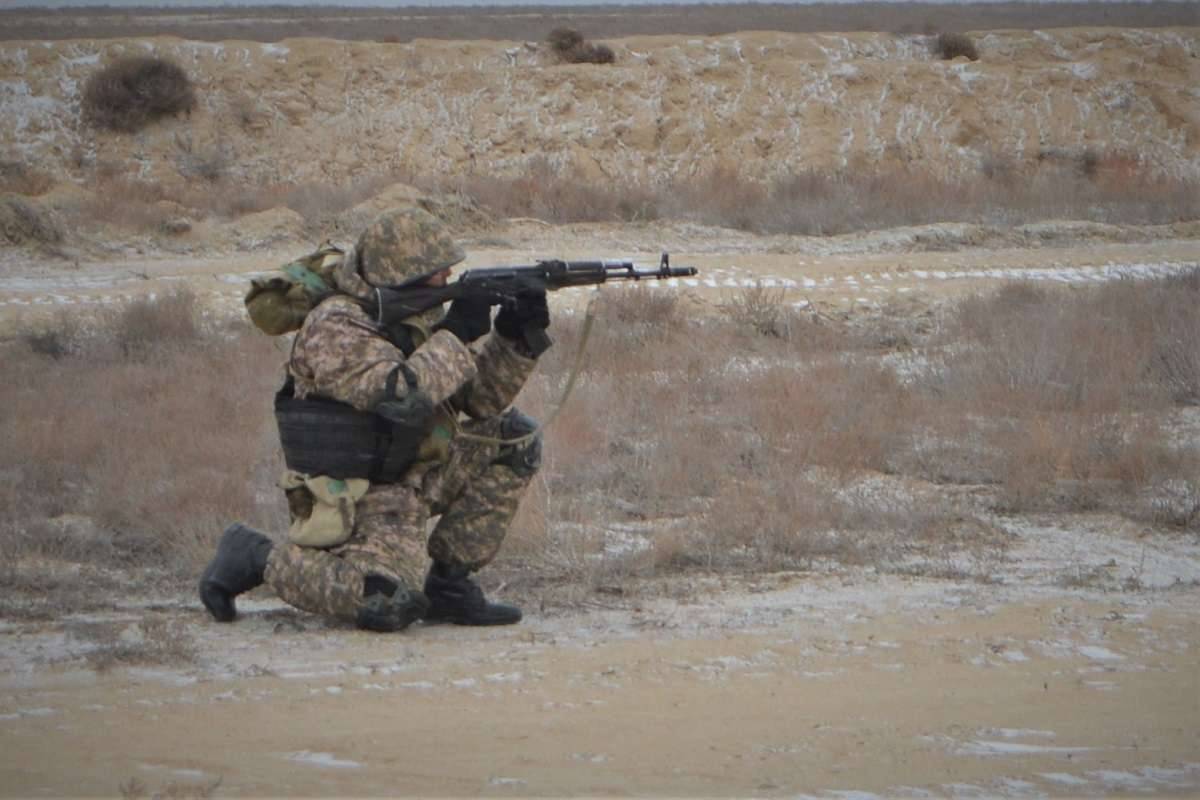 Боевые стрельбы взводов регионального командования "Запад"