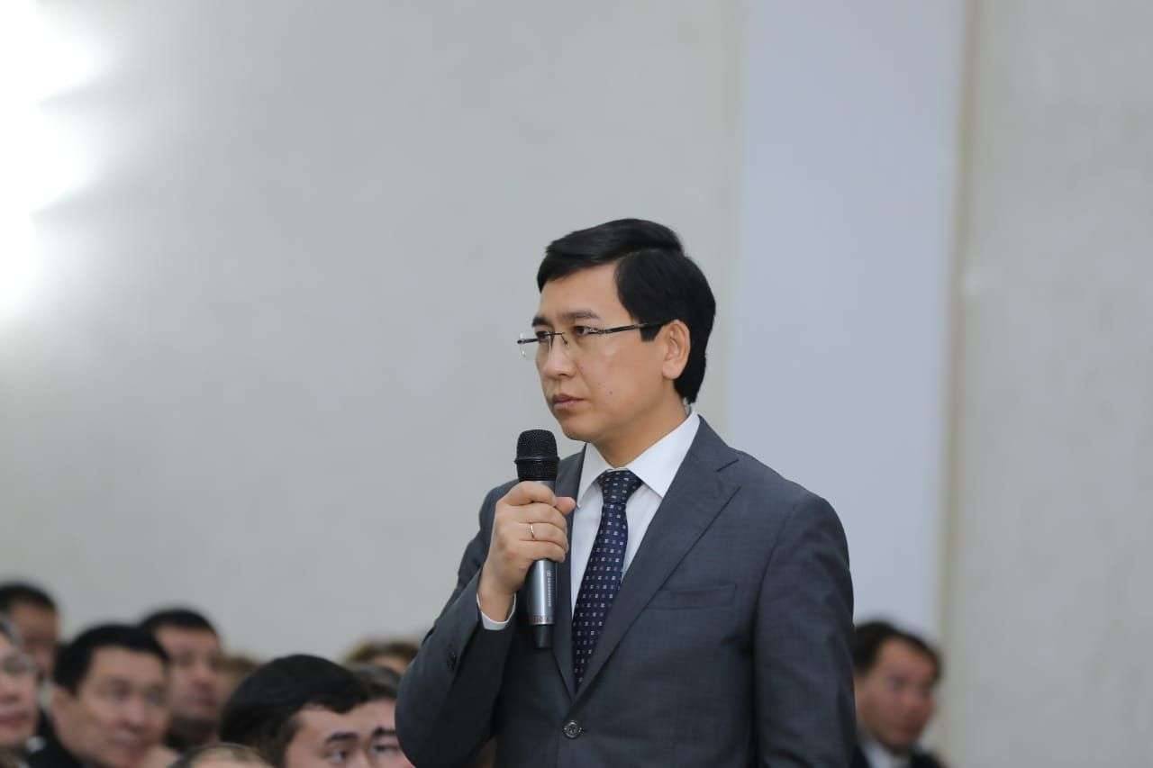 Министр образования и науки рассказал о предпринимаемых мерах по повышению статуса педагогов