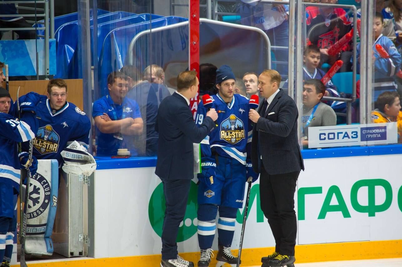 Журналисты телеканала "Матч ТВ" работали прямо на льду