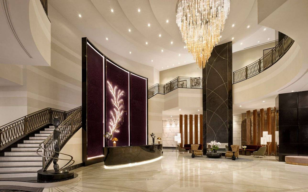 Лобби отеля The Ritz-Carlton, Astana