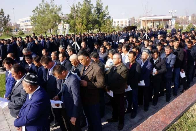 Фермеры Сырдарьинской области Узбекистана поклялись быть честными и верными своей профессии