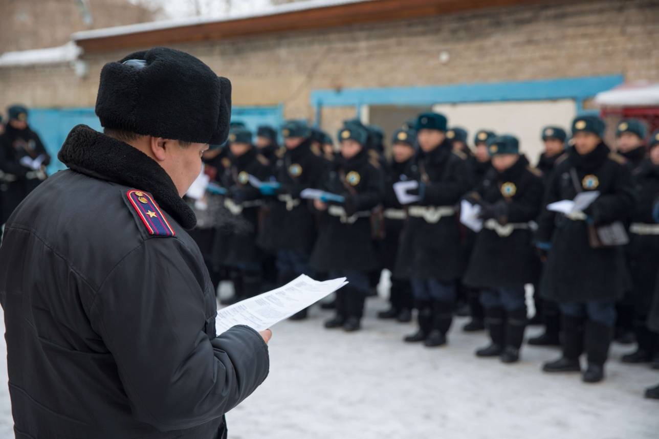 При регулярном росте численности МВД ведомство регулярно заявляет о дефиците кадров