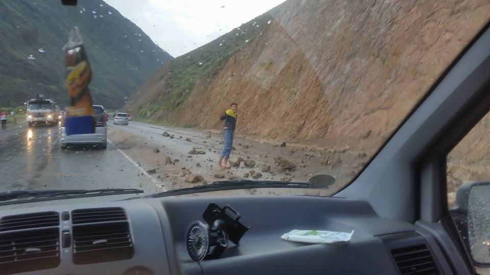 Камнепад в Боомском ущелье