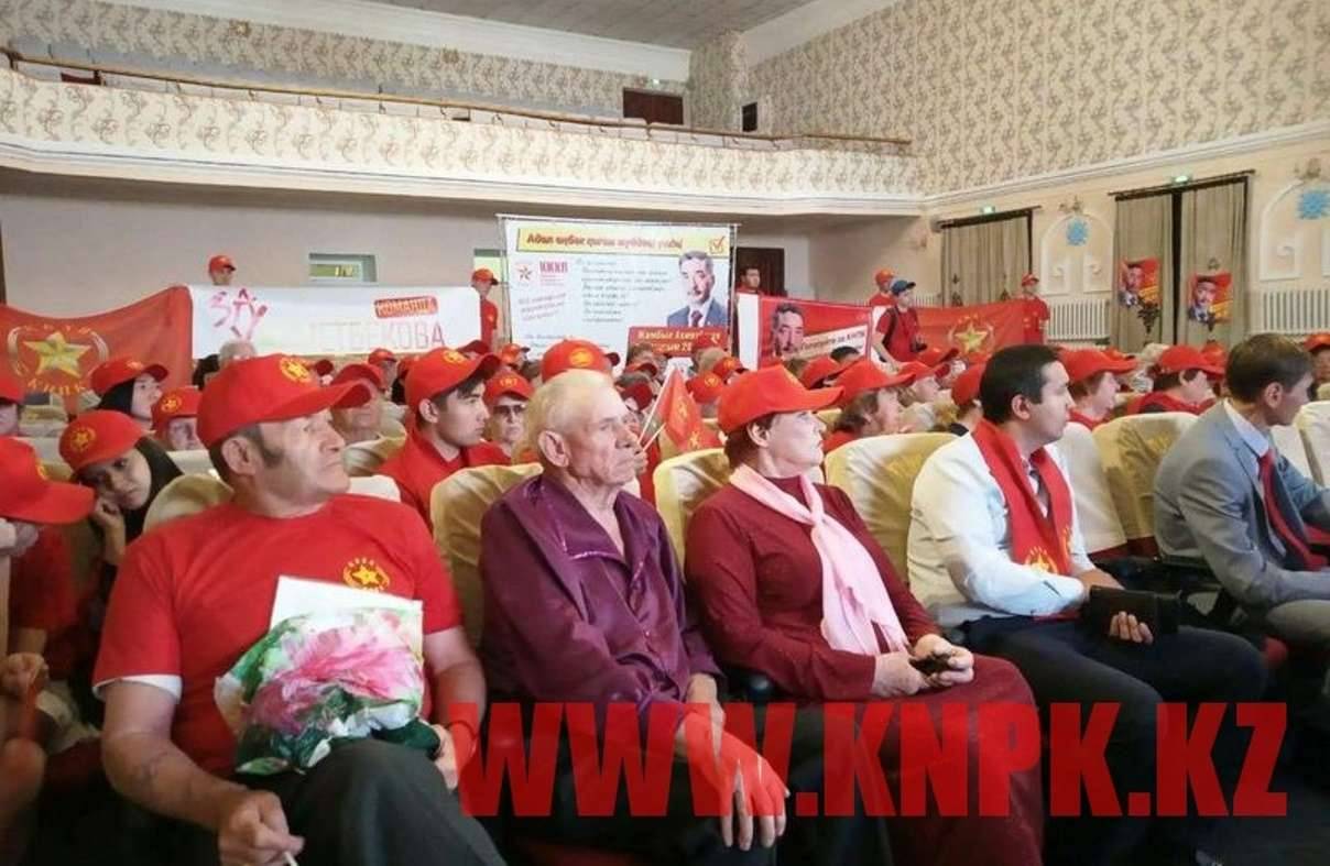 Жамбыл Ахметбеков встретился с избирателями Семея