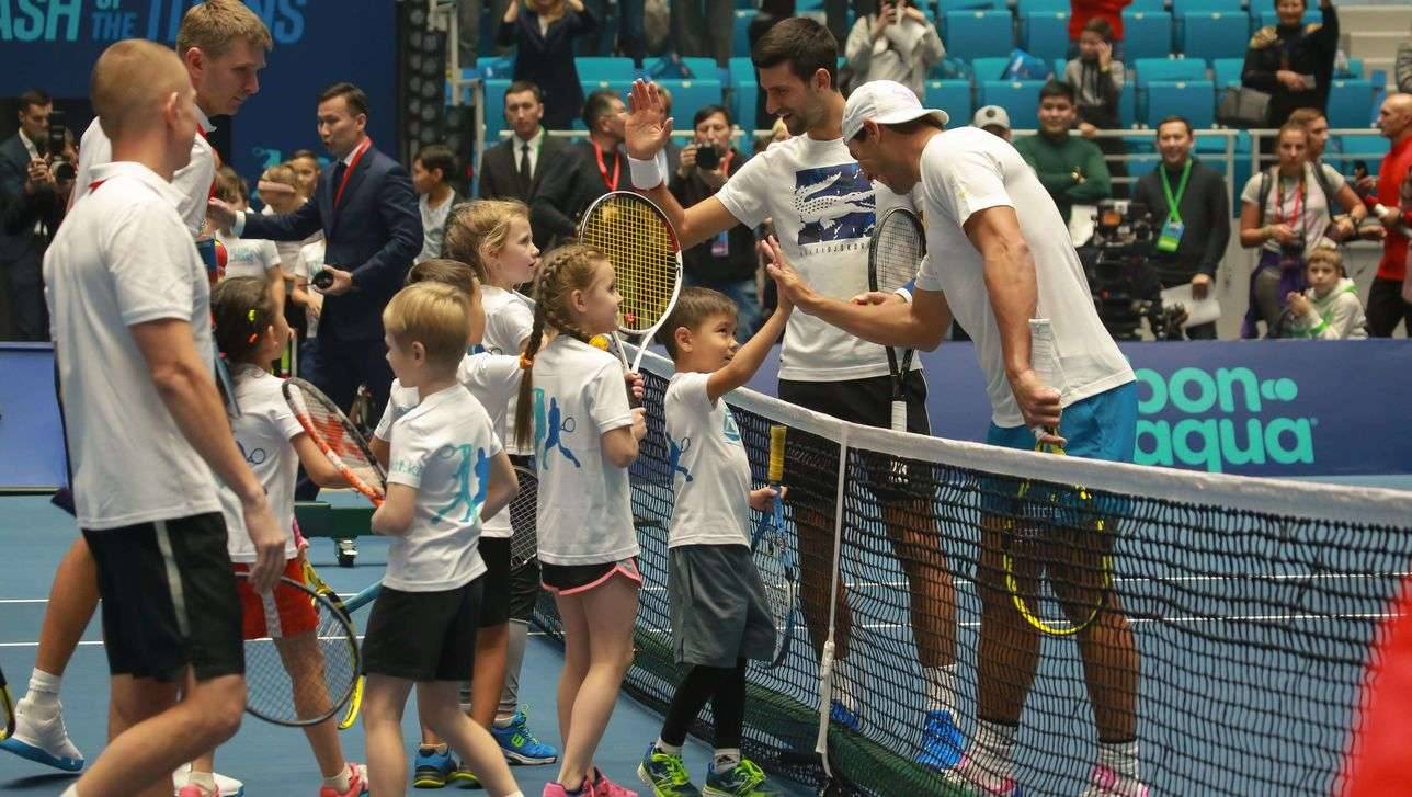 Теннисисты провели мастер-класс для детей