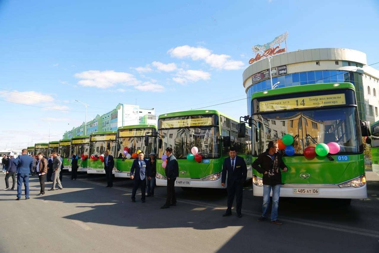 В Атырау приобрели 20 новых автобусов