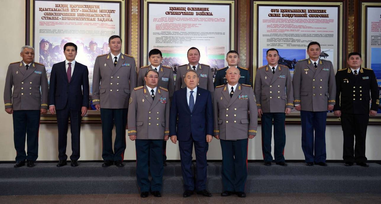 Назарбаев встретился с руководящим составом МО РК
