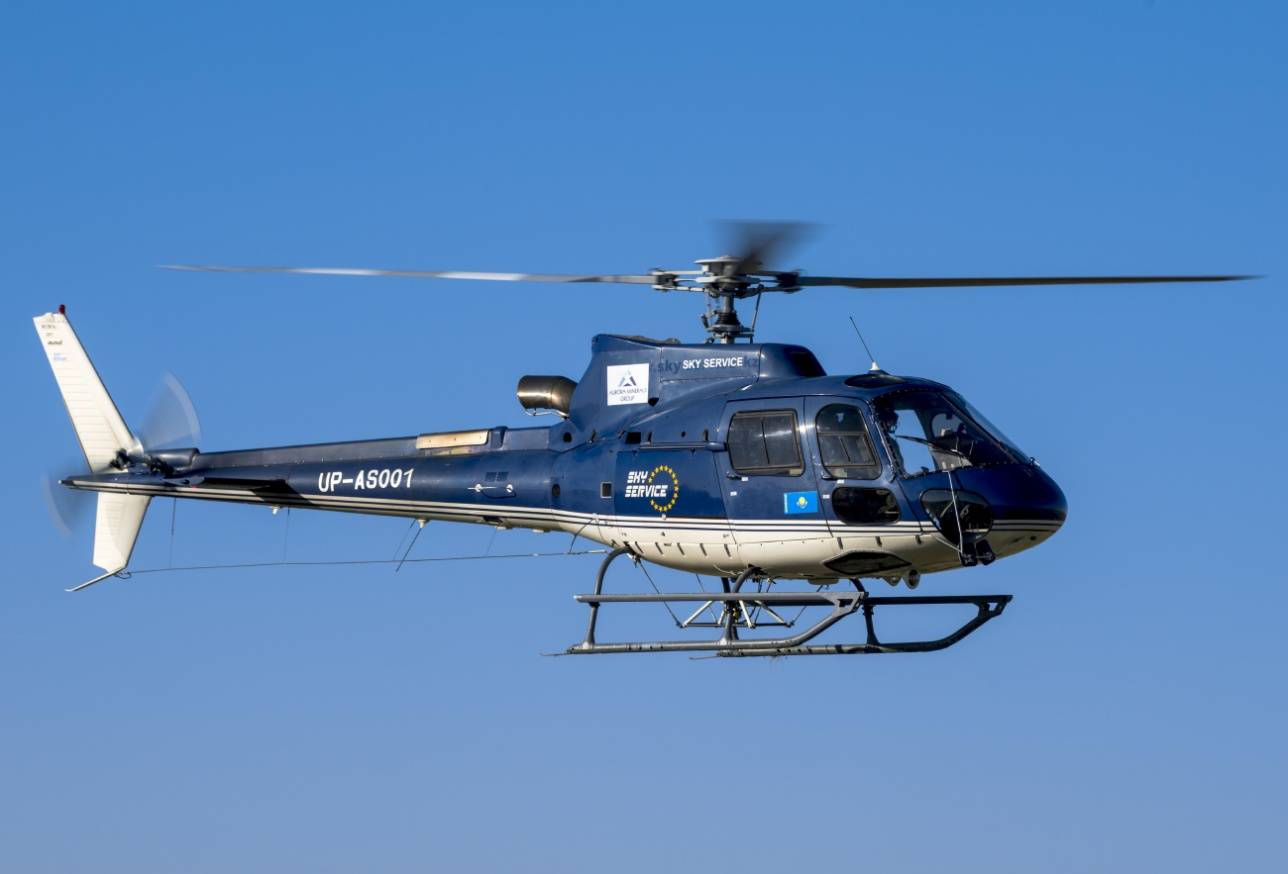 Лёгкий вертолёт Н-125 (AS 350 B3) авиакомпании Sky Service