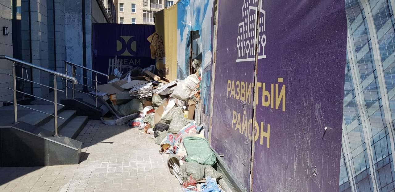 В столице оштрафовали организации за мусор во дворах
