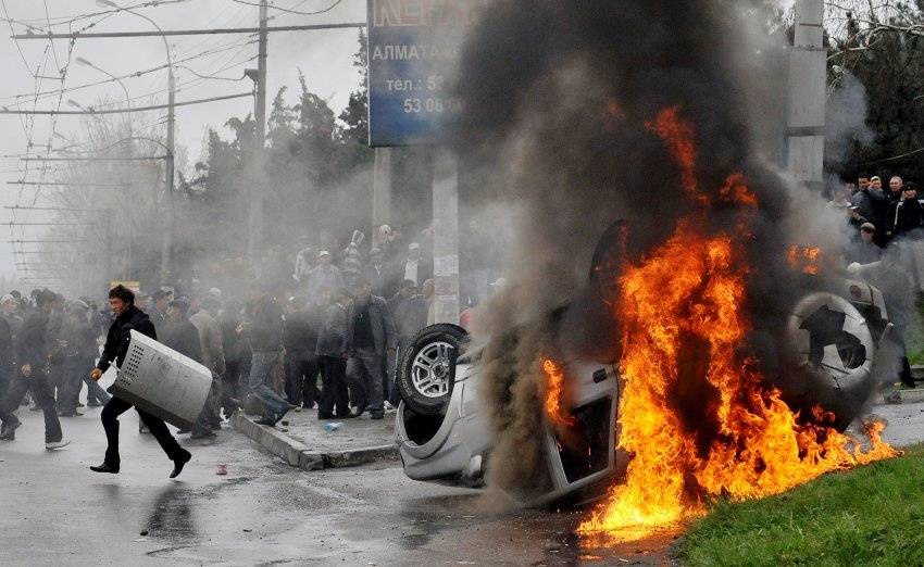 Беспорядки в Бишкеке во время апрельской революции 2010 года