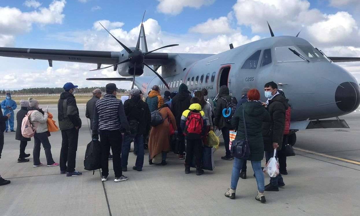 40 казахстанцев вернулись из Беларуси