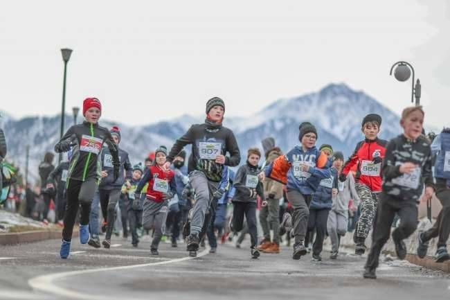 Более 90 детей приняли участие в зимнем забеге