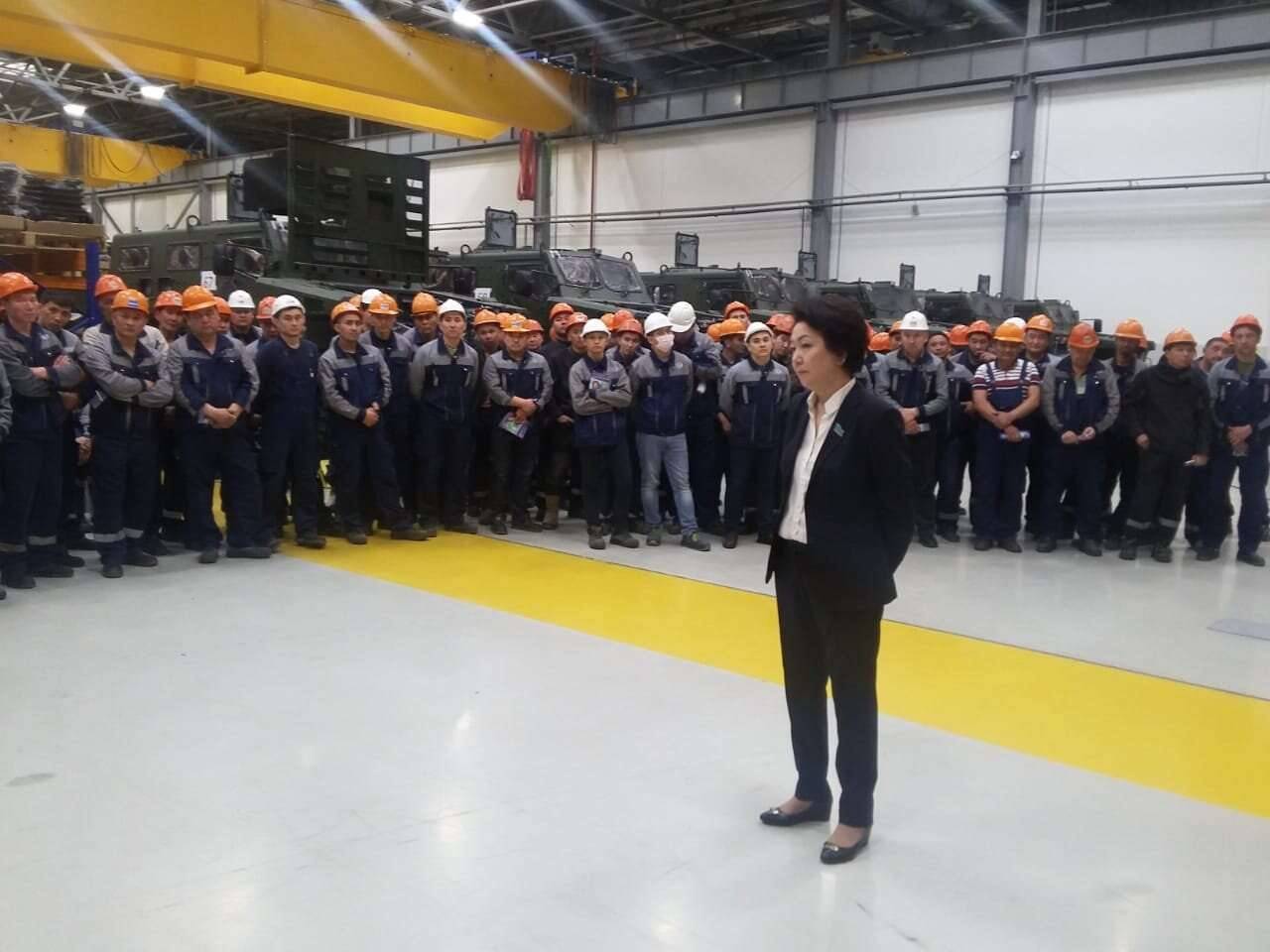 Дания Еспаева на встрече с коллективом