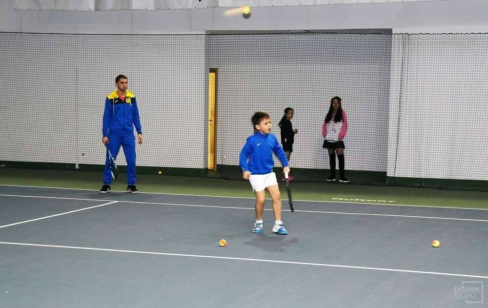 Разминка участников 