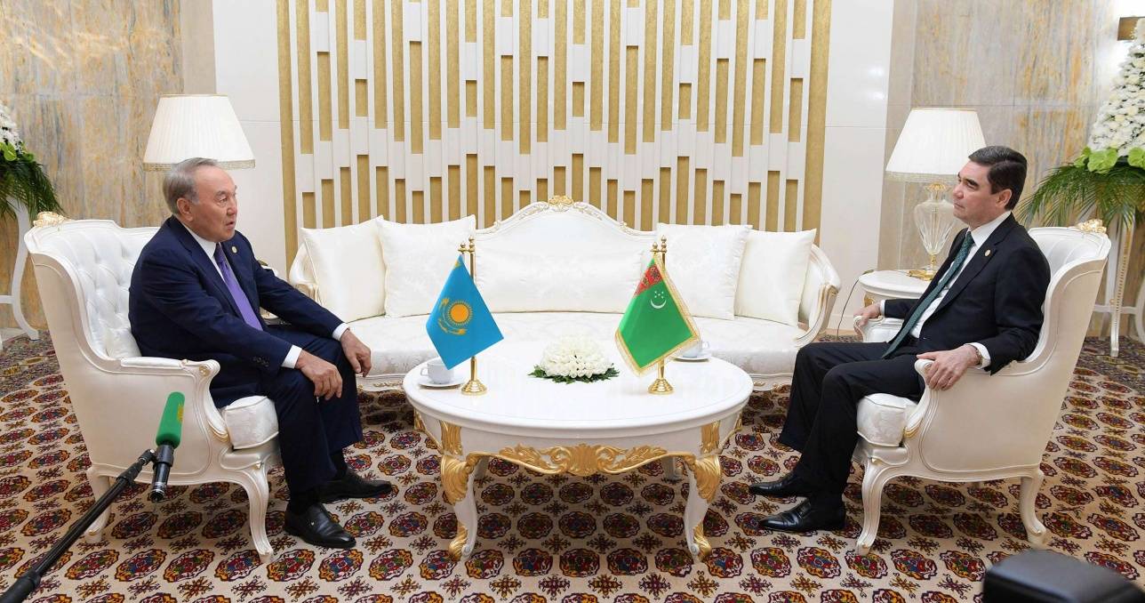 Нурсултан Назарбаев и Гурбангулы Бердымухамедовов отметили важность недавнего открытия Международного морского порта