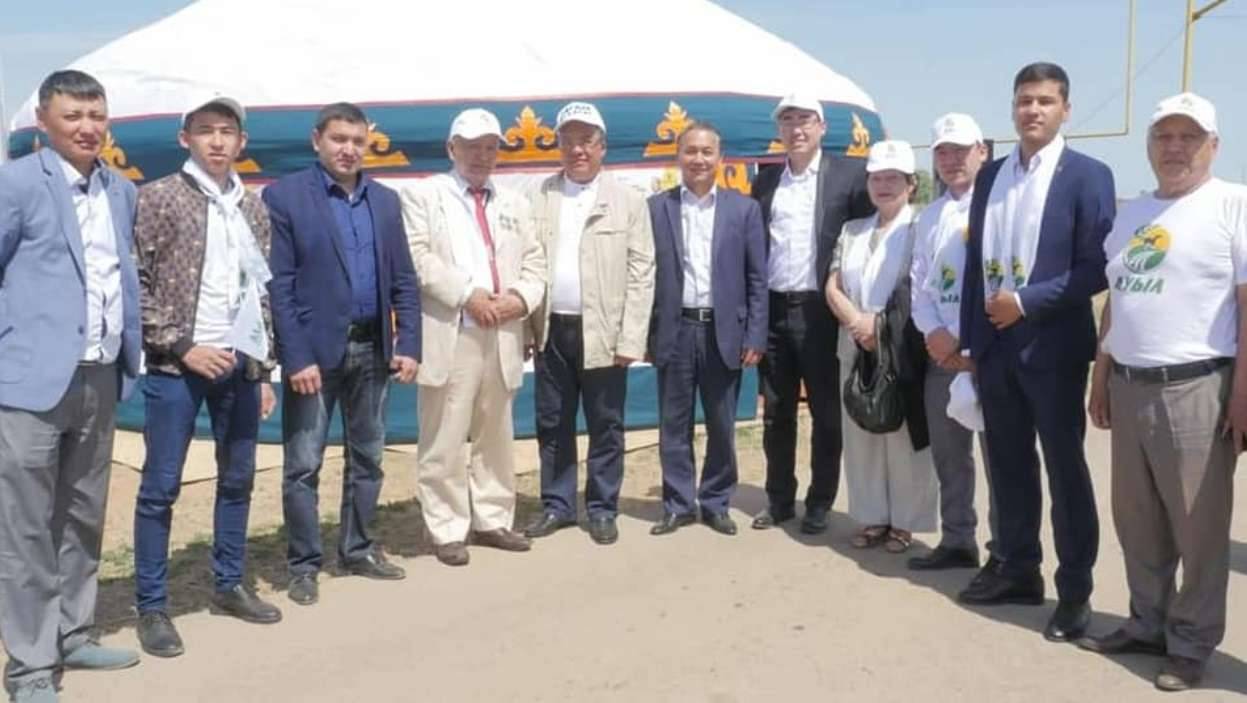 Толеутай Рахимбеков на встрече с избирателями в ЗКО