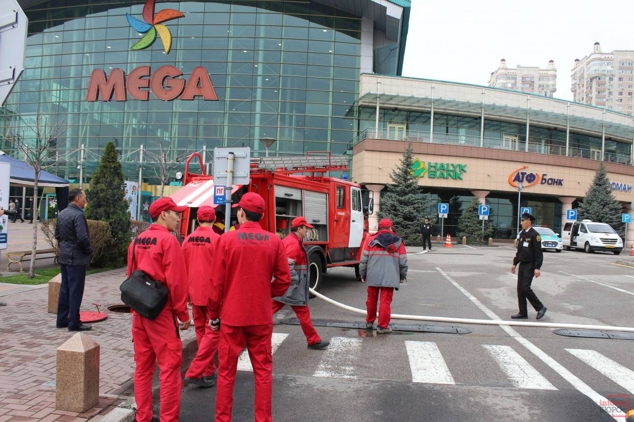 После пожара в Кемерово ТРЦ Mega дважды проверили на безопасность