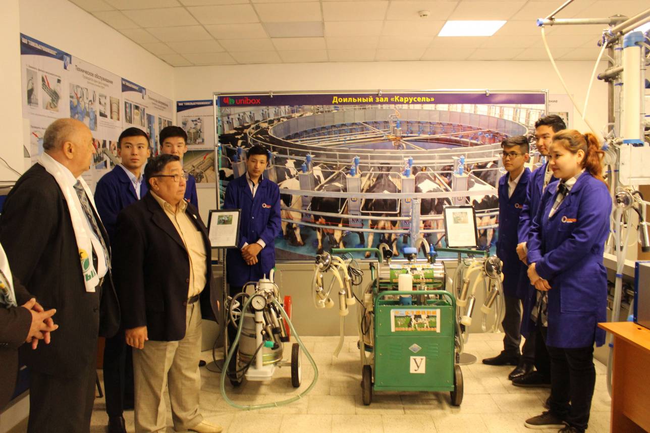 Кандидату показали работу современных инновационных лабораторий