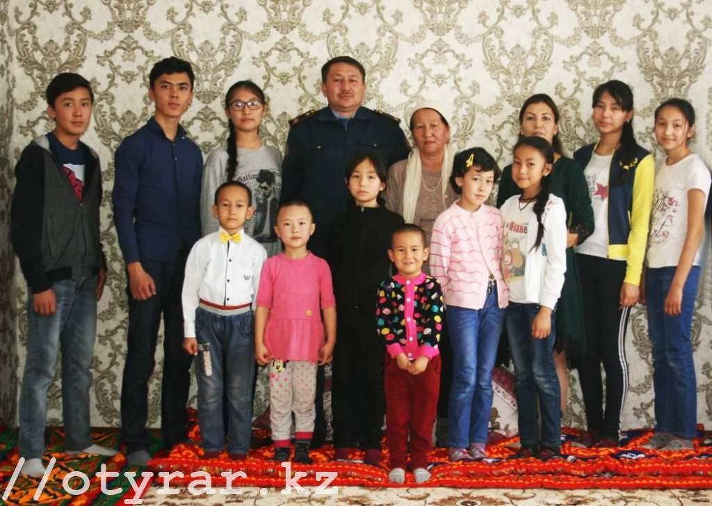 Многодетный отец-полицейский