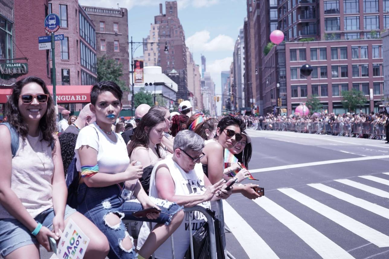 NYC Pride мәліметіне орай, LGBT маршына көрермен ретінде 4,5 миллионға жуық адам қатысқан