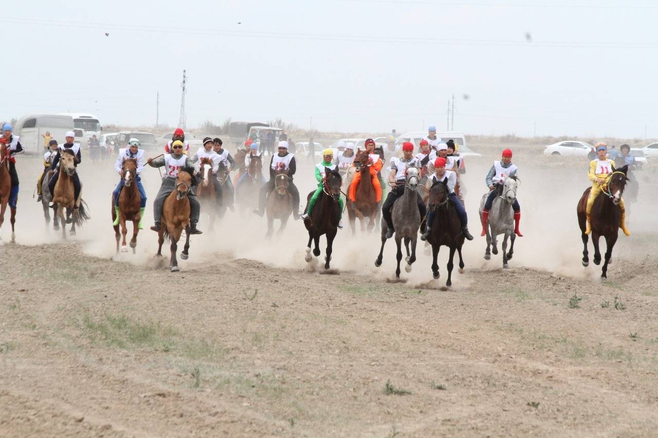 Прийти посмотреть на гонки пришли более трёх тысяч человек